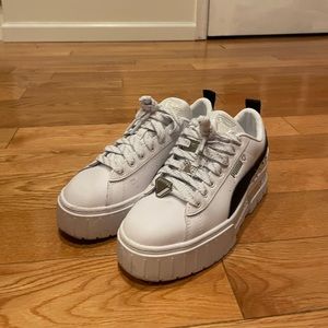 PUMA Mayze Flawless sz7.5 white black silver